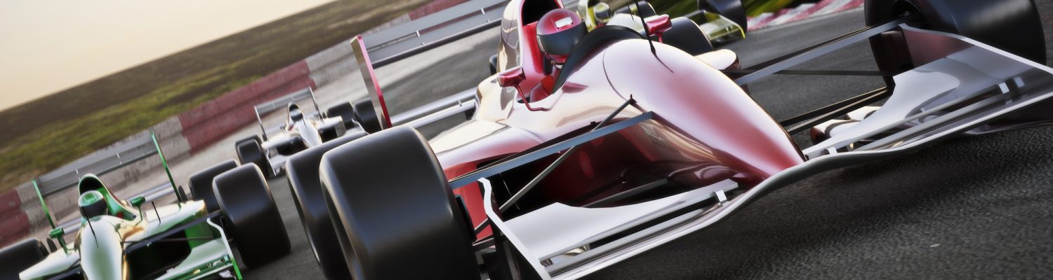 Formel 1 Wagen auf der Rennstrecke